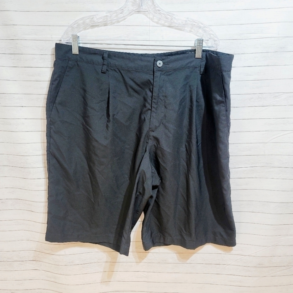 ADIDAS CLIMATE GOLF BLACK SHORTS, SZ 40